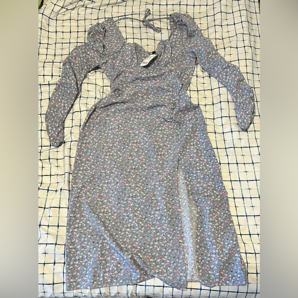 SHEIN LONG SLEEVE DRESS - Picture 1 of 2